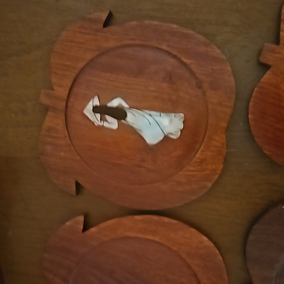 Vintage 1960s Set of Six Mother of Pearl Japanese Lady Floral Coaster Set - Picture 8 of 15